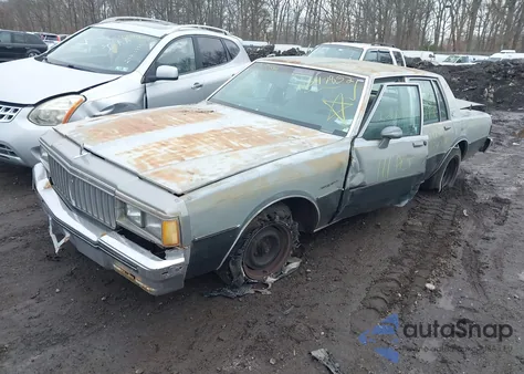 1983 Pontiac Parisienne z USA, uszkodzony, nr VIN 2G7AL69H2D1723817